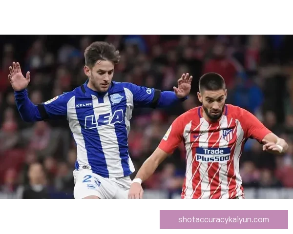 西蒙尼球员管理方法分析：提升竞争力与团队氛围的技巧