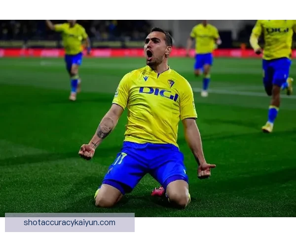 马尔蒂尼拦截能力持续稳定，成为后防线中的坚实屏障